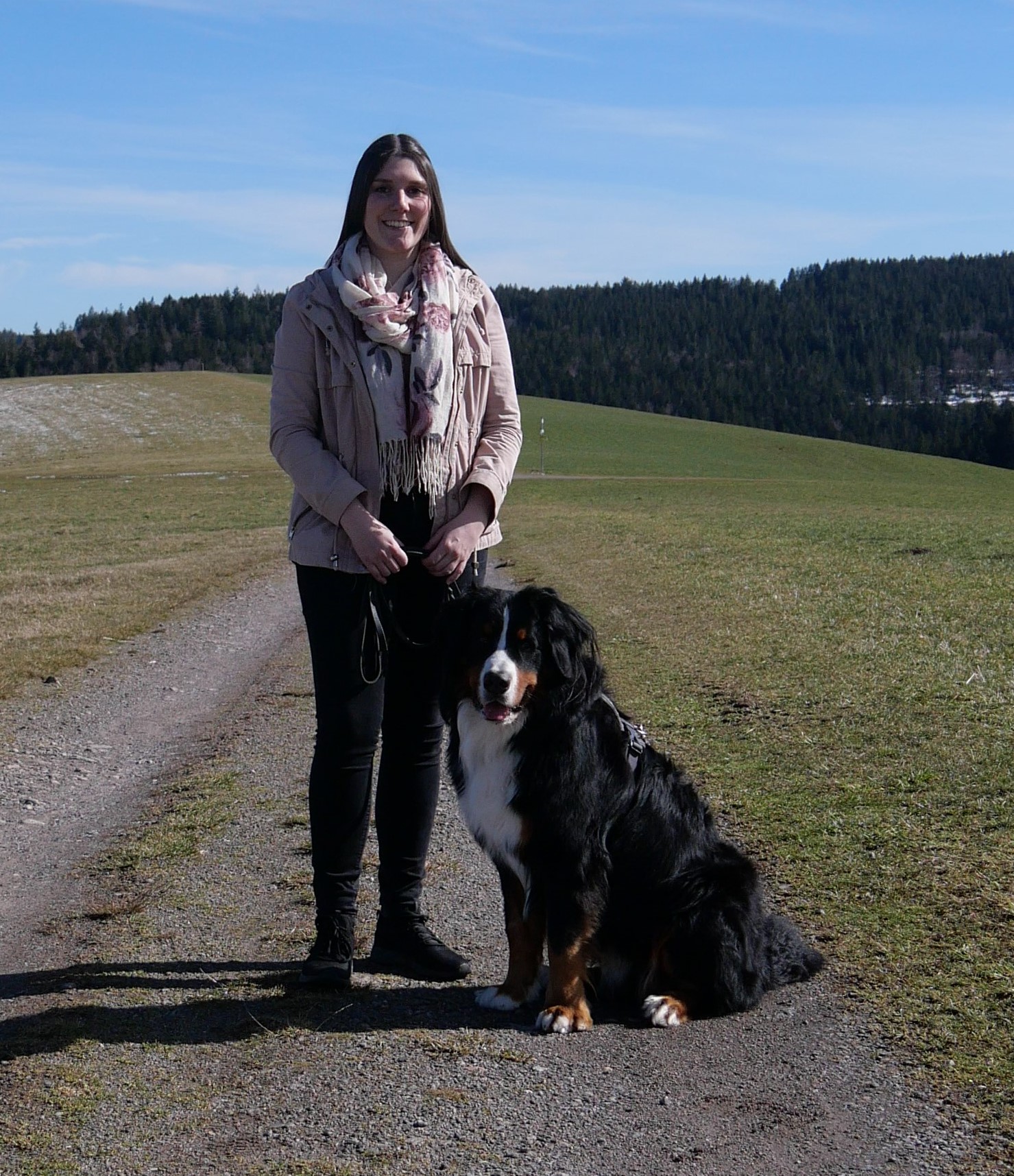 Nadja mit Hund Buddy im Hundetraining bei N.A.Dogs